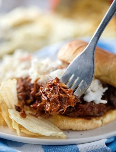 Crockpot Shredded Beef Barbecue