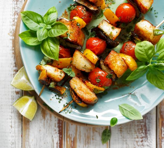 Brochetas con queso Halloumi