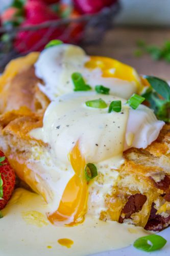 Grilled Cheese Eggs Benedict with Bacon and Hollandaise Sauce