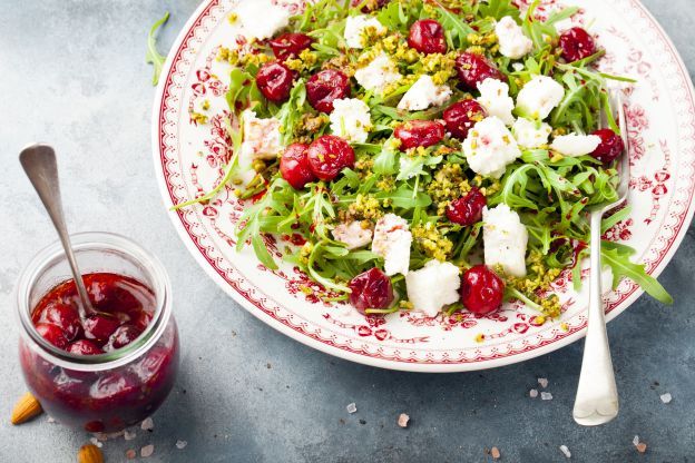 Cherry & goat cheese salad