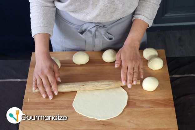 Shaping the dough