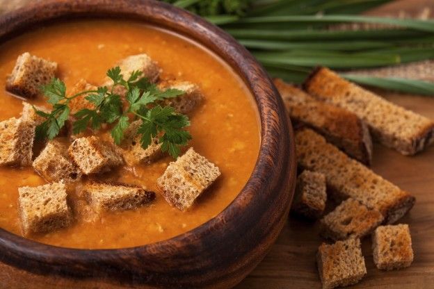 Creamy sweet potato and lentil soup