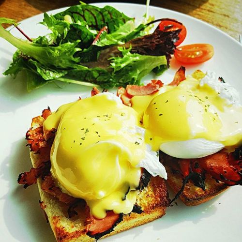 Eggs Benedict