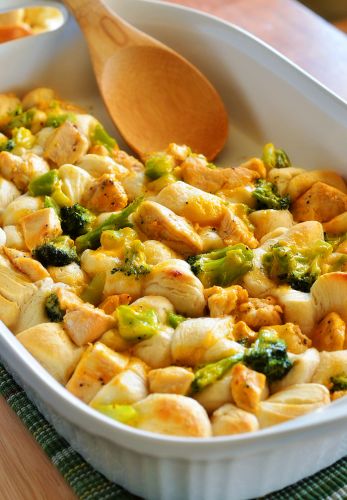 3-Ingredient Chicken and Broccoli Bubble Up