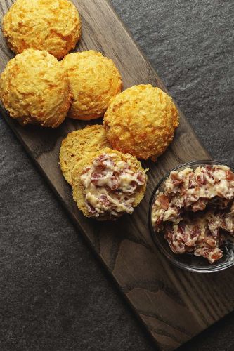 Cheddar Bay Biscuits with Bacon Butter