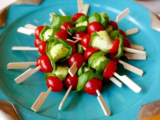 Tomato-mozzarella skewers