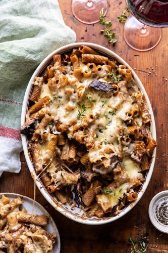 One Pot Creamy French Onion Pasta Bake