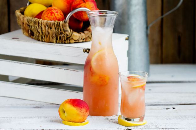 FRESH PEACH LEMONADE