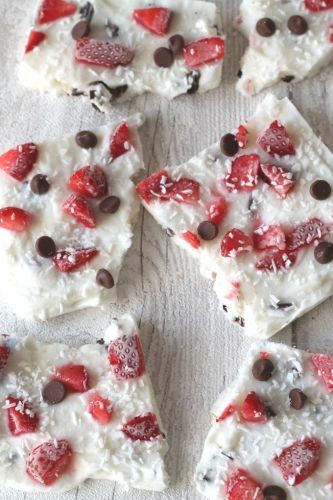 FROZEN YOGURT BARK