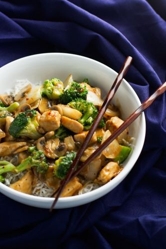 Ginger Chicken Stir Fry with Broccoli