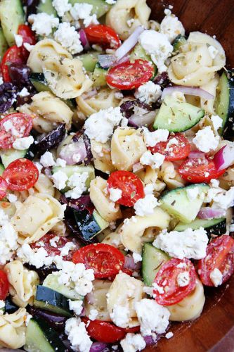 Greek tortellini salad