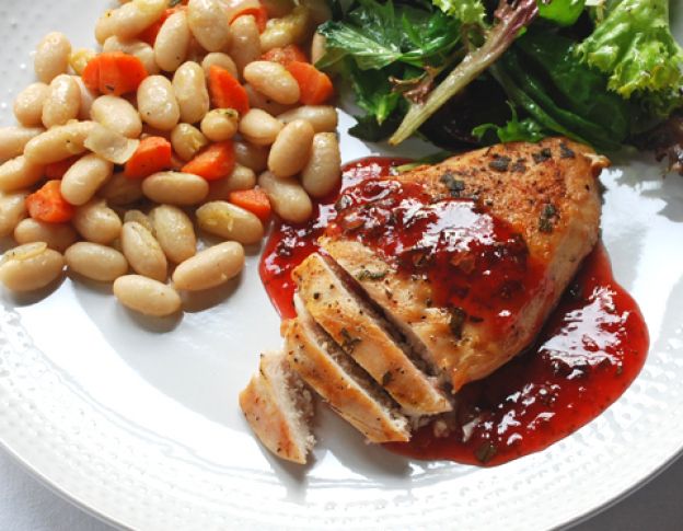 Grilled Chicken with Strawberry Balsamic Sauce