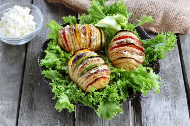 Cheesy Bell Pepper-Stuffed Hasselback Tomatoes