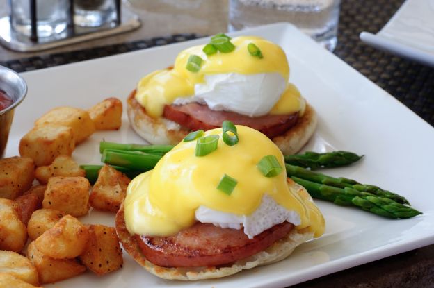 Make Hassle-Free Hollandaise