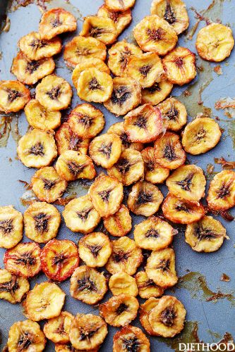 HOMEMADE BAKED BANANA CHIPS