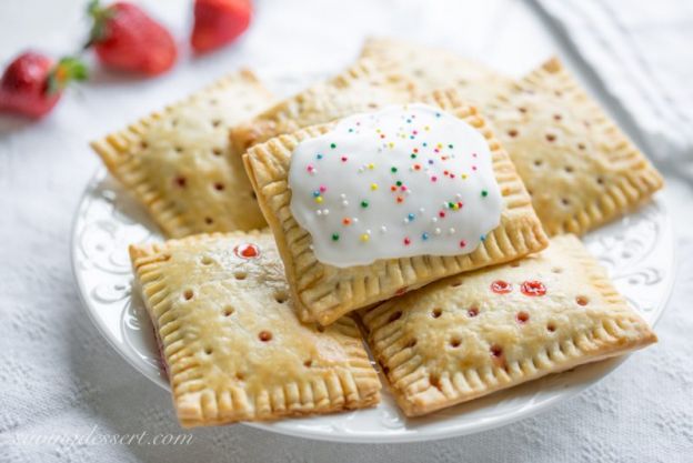 Homemade Strawberry Pop Tarts