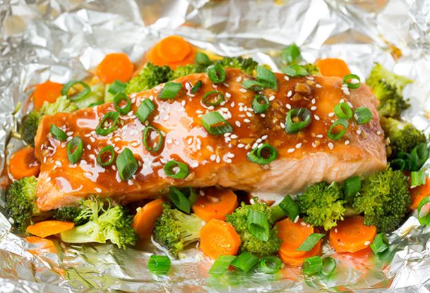 Salmon and veggies in foil