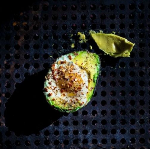 Avocado baked eggs