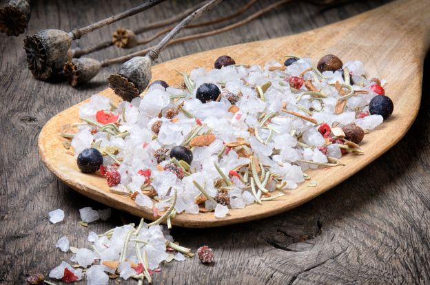 Salt with mixed peppercorns