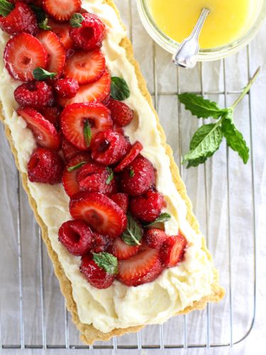 Lemon curd & cream strawberry tart