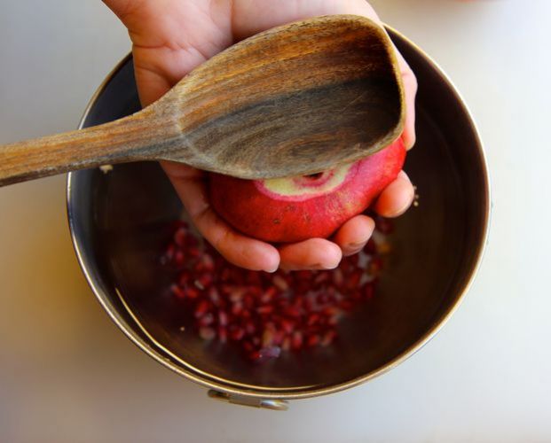 Easily peel a pomegranate