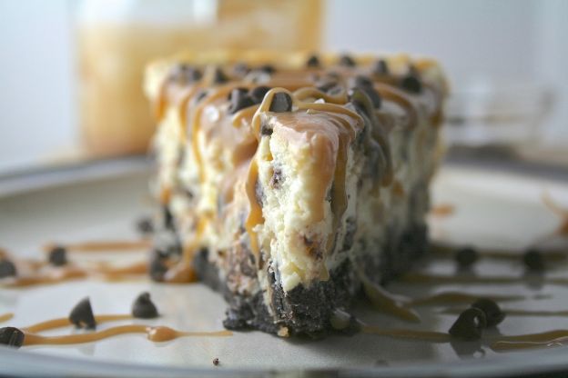 Salted Caramel Chocolate Chip Cheesecake