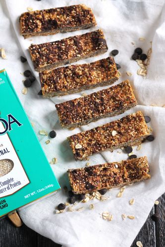 Incredible Peanut Butter Quinoa Granola Bars