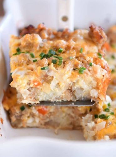 Make-Ahead Overnight Tater Tot Breakfast Casserole