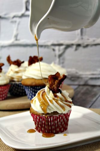 Maple bacon cupcakes