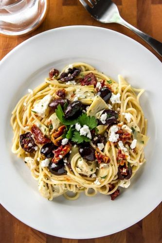 15-Minute Mediterranean Pasta