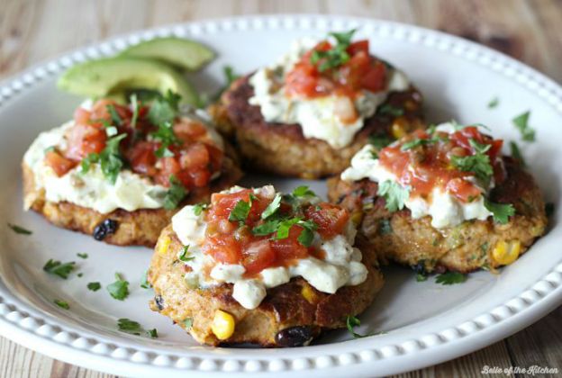 Mexican tuna cakes with jalapeno cream sauce