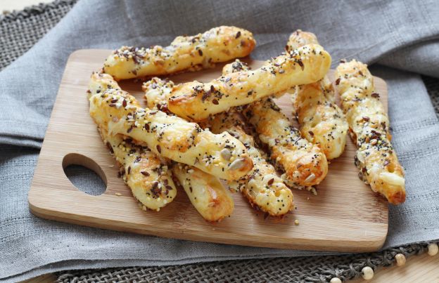 Mini Cheesy Breadsticks