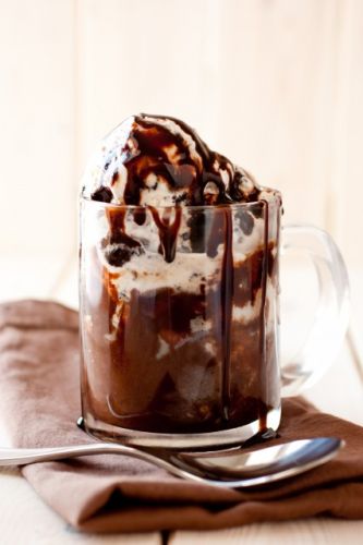 Mug brownie sundae