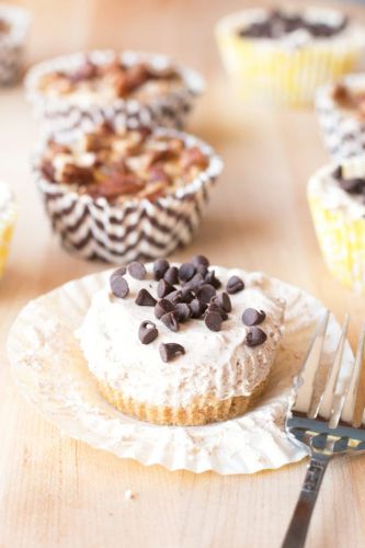 Mini No-Bake Pumpkin Spice Cheesecakes