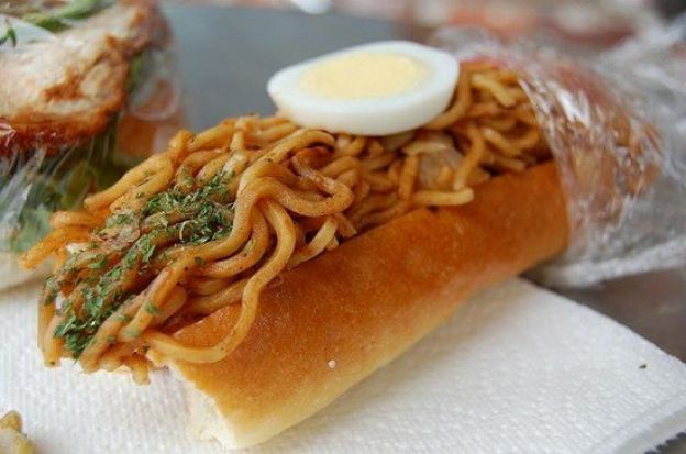 Yakisoba-Pan (Japan)