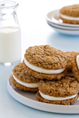 Homemade oatmeal cream pies