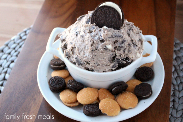 Creamy Oreo dip