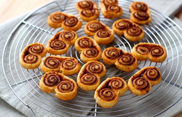 3-Ingredient Sun-dried Tomato Palmiers