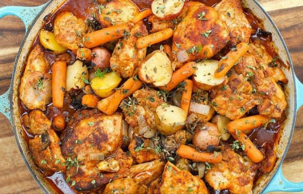 One-Pot Paprika Chicken Thighs