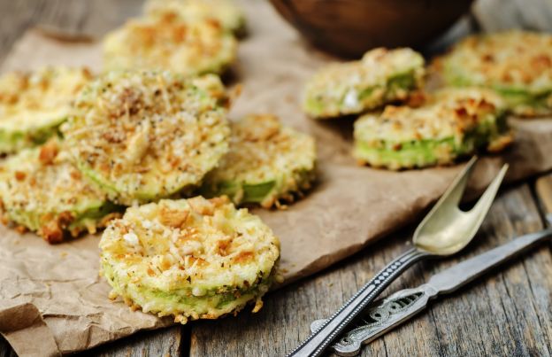 Parmesan-and-Panko crusted zucchini chips