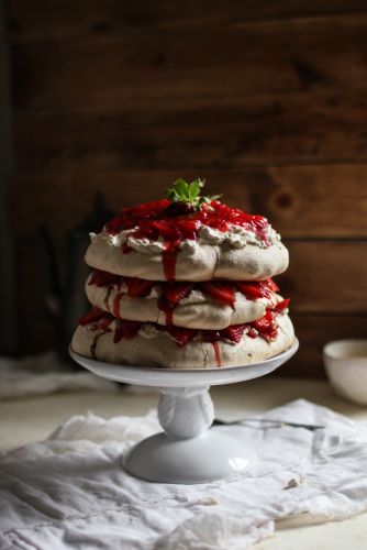 PB & J pavlova