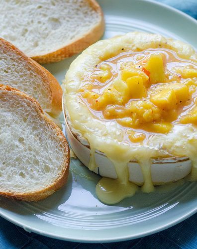 Sweet & spicy peach-baked brie