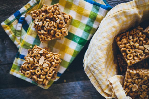 Peanut Butter and Honey Cheerio Bars