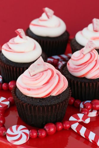 Peppermint cream cheese frosting