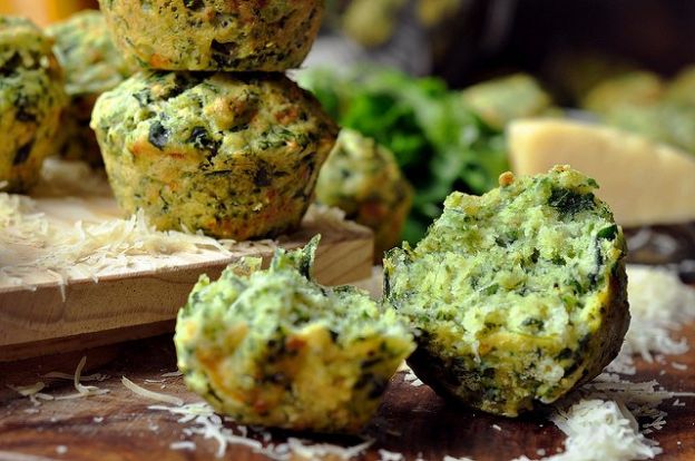 Pesto & Spinach Muffins