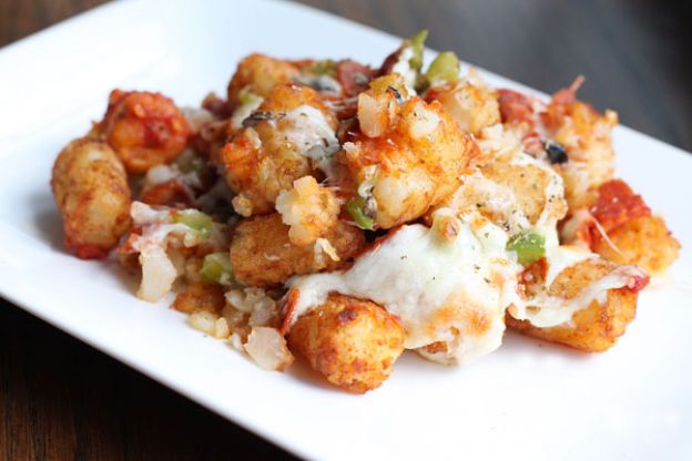 Pizza tots