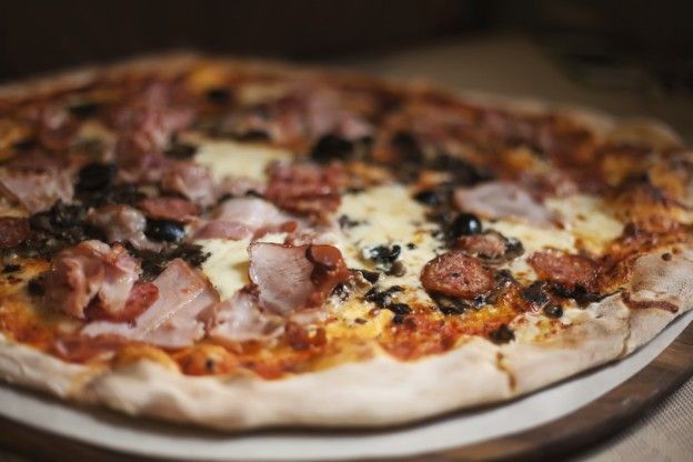 Pizza with bacon