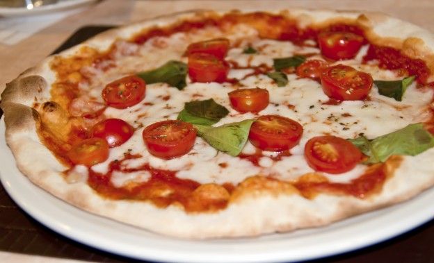 Pizza with mozzarella