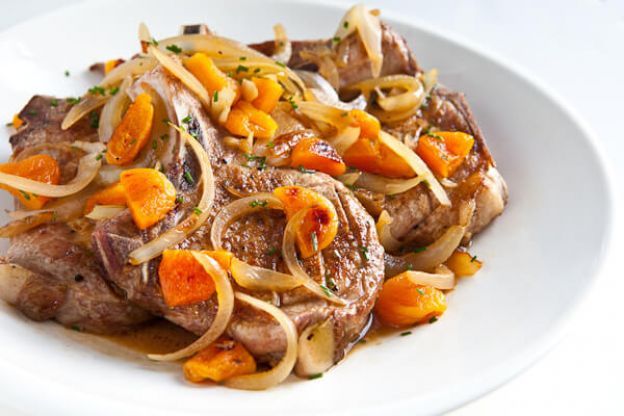 Pork Chops with Apricot Brandy Sauce