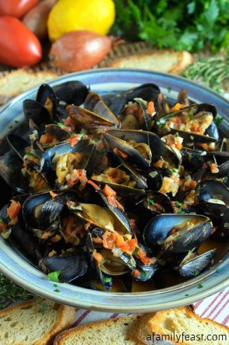 Portuguese-Style Mussels In Garlic Cream Sauce